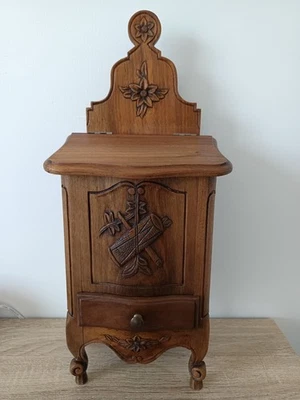 Boîte à sel murale en bois sculpté style Louis XV - XXe - Très bon état - Photo 1/4