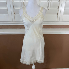 Vintage Slip Dress Cream Lace Trim Sz XS Nightgown Bridal Coquette Cottagecore