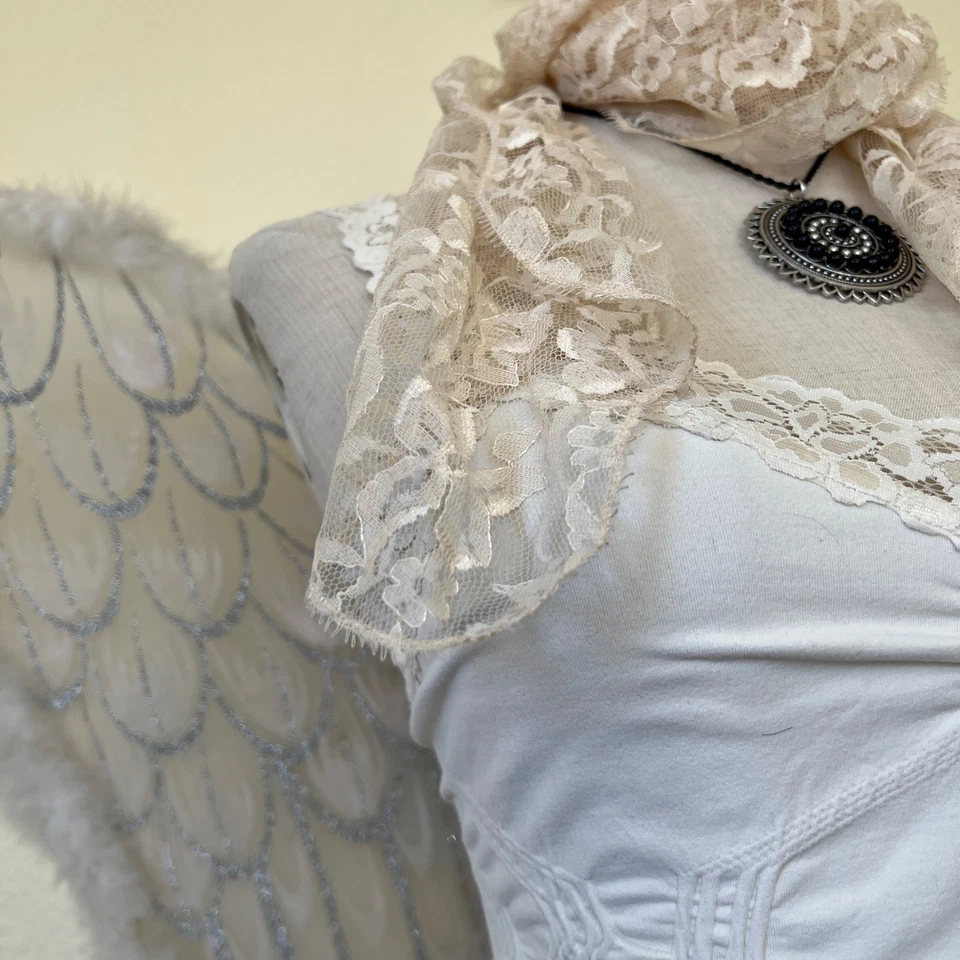 Linda bufanda romántica de encaje Boho Mori niña Kawaii ligera beige pastel Foto 3 de 3