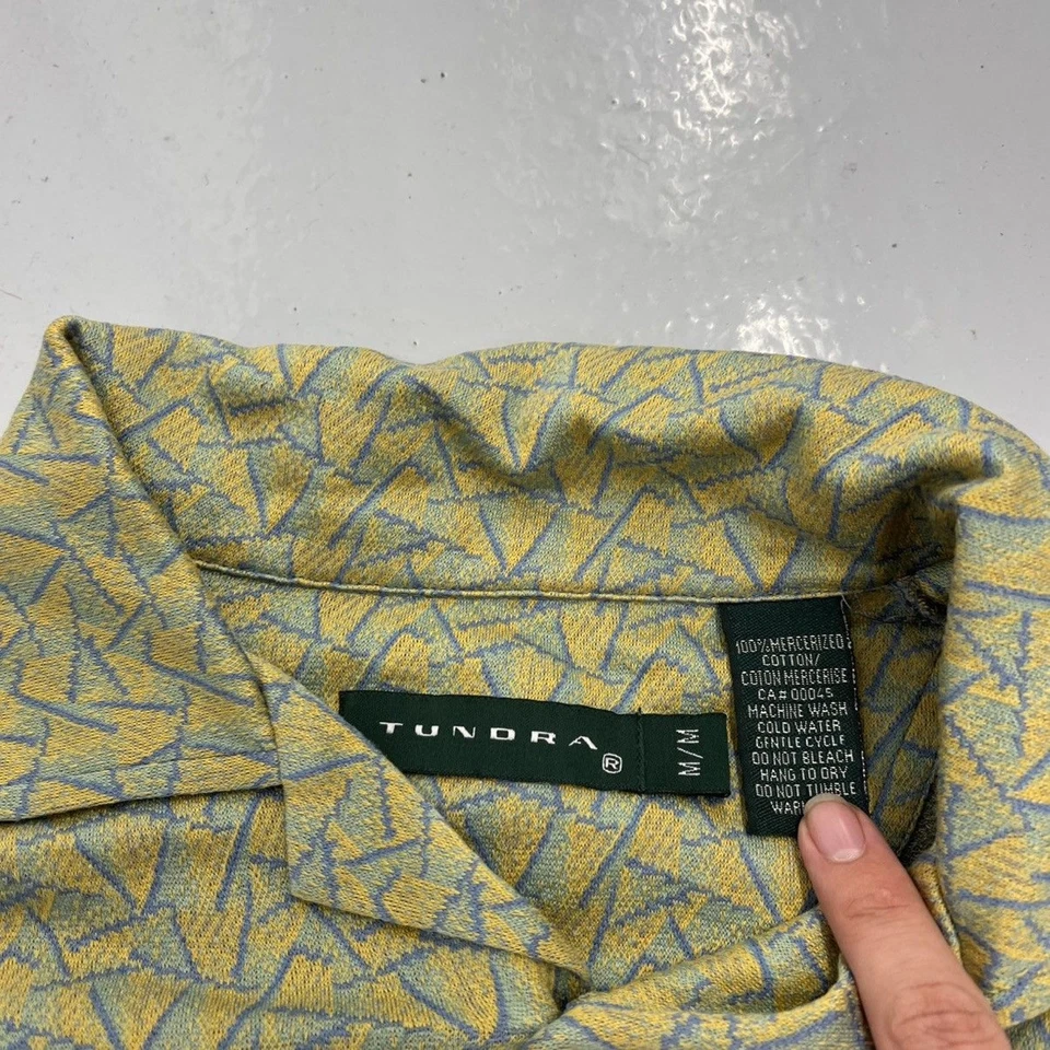 Camisa abotonada vintage años 90 Tundra Canadá patrón verde años 90 Foto 3 de 3