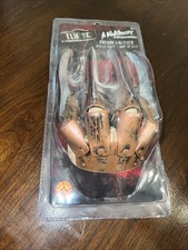A Nightmare On Elm Street Deluxe Freddy Krueger Glove