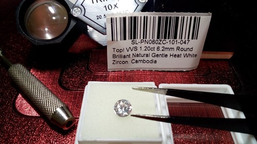 Zircón natural Redondo Camboya VVS 1.20 Cts. - Imagen 2 de 7