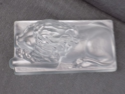 Viking Frosted Glass Sleeping Lion Vintage Paperweight Bookend - Picture 3 of 7