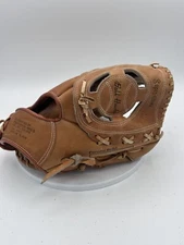 Vintage Montgomery Ward Ball Hawk Professional Model 60-21224 Baseball Glove!