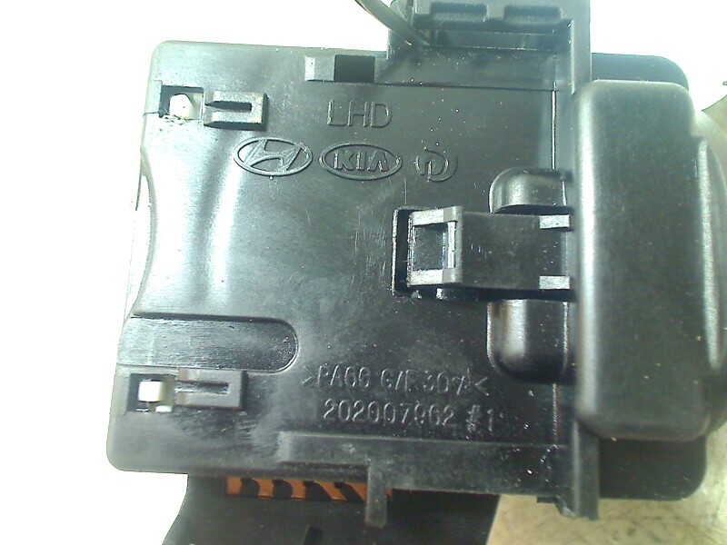 202007962 SCHEIBENWISCHERSCHALTER WINDSHIELD WIPER SWITCH Hyundai i10