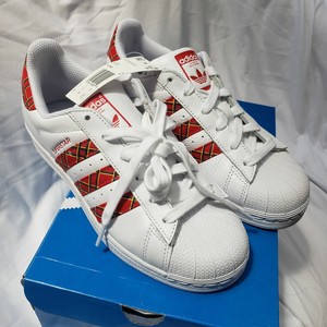 tenis adidas superstar w