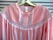 BARBIZON NIGHTGOWN LONG SLEEVEVES FEATHAIRE FLANNEL PEACH LARGE NWOT VINTAGE
