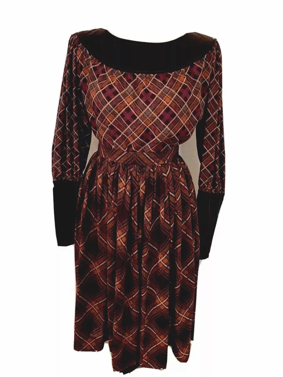 SAINT LAURENT (YSL) Gonna e camicia YSL collezione russa anni 80 VINTAGE prugna e oro velluto marrone