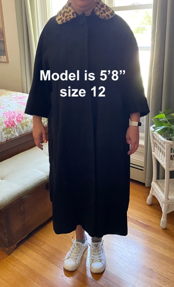 Vintage Ladies Black Wool Swing Coat Fur Collar 3/4 Sleeve Full Length c 1950s - Image 2 of 4