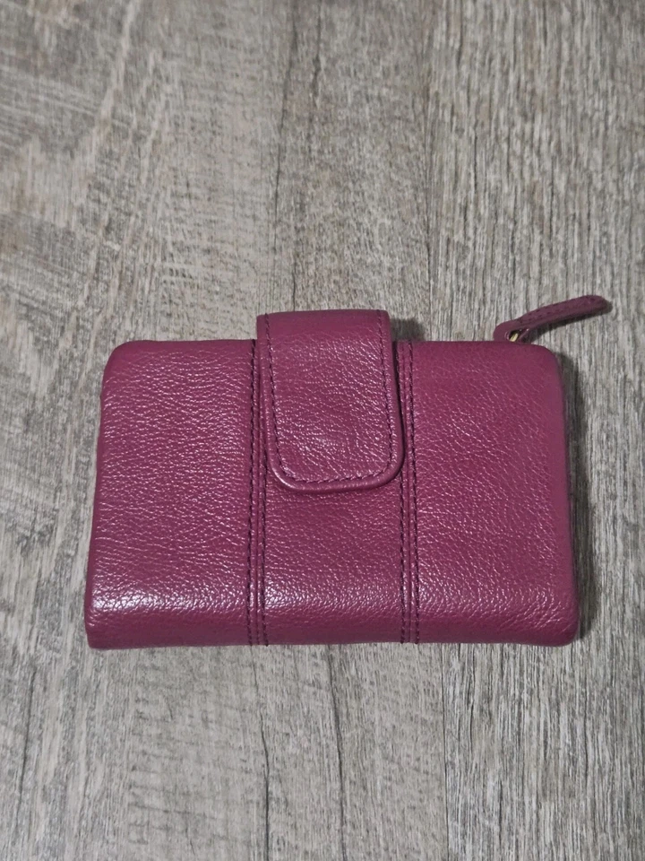 Cartera de cuero fósil mini multifunción púrpura/rojo  Foto 2 de 4