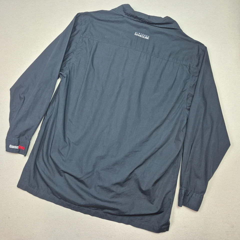 Camisa negra abotonada Nintendo GameCube Final Fantasy Crystal Chronicles de colección talla L Foto 2 de 4