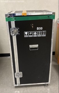 Large Rolling Hard Shell Flight Case (Damaged/Pick Up)