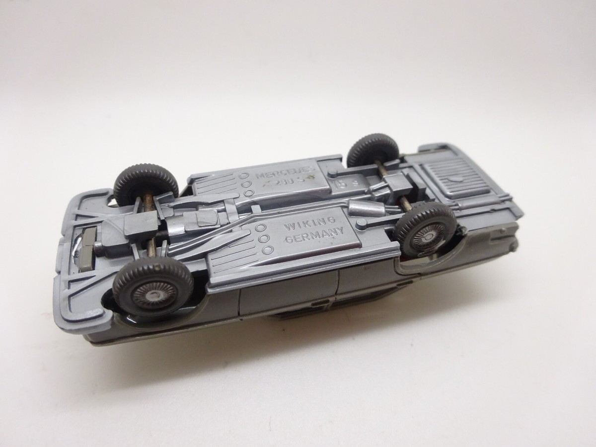 ミニカー WIKING MODELLE Mercedes-Benz 2632 ミニカー WIKING MODELLE Mercedes-Benz 2632 Mercedes-Benz