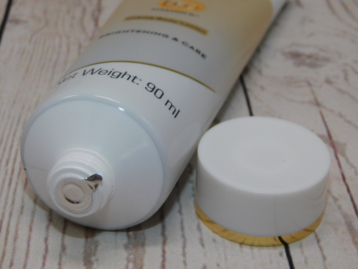 OLAY BodyScience B3+ Niacinamide Vitamin C Creme Body Lotion