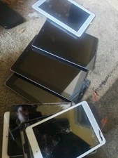 Bundle of About 30 iPads for parts or refurbishing 