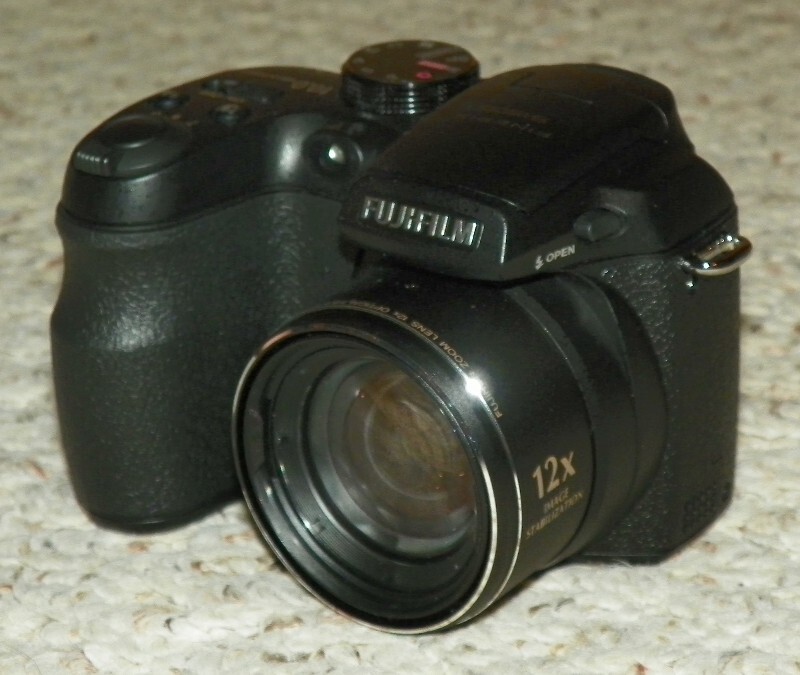 Fujifilm FinePix S1500 10MP Digital Camera with 12x Optical Fujifilm FinePix S1500 10MP Digital Camera with 12x Optical