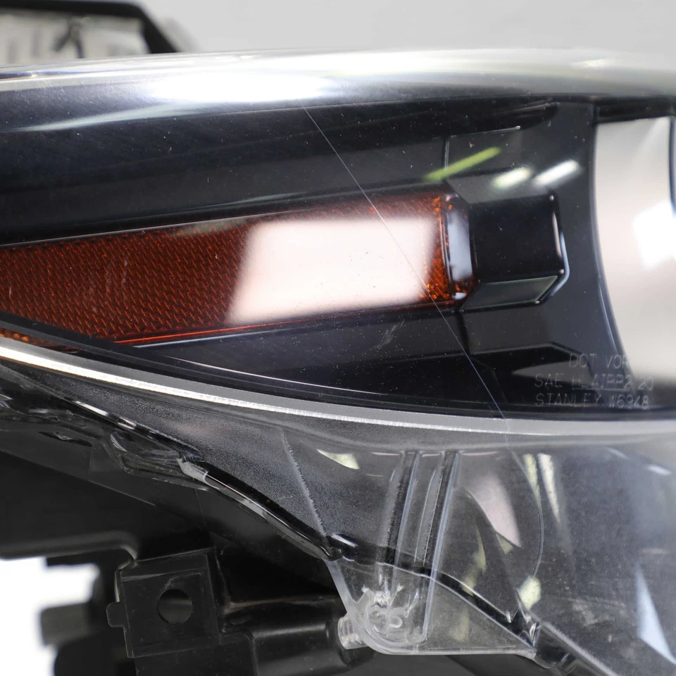 Faro lateral derecho proyector LED base Mazda CX5 2022-2025 OEM KPF1-51031-A Foto 4 de 4