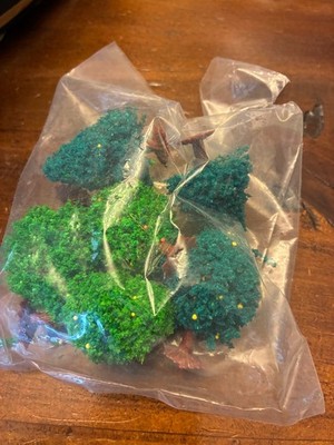 HO Scale lot of 6 trees sealed, vintage,  sealed