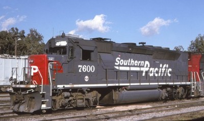 Southern Pacific EMD GP40P-2 7600 at Fontana, CA Dec 1998 8,5 x 11 Photo