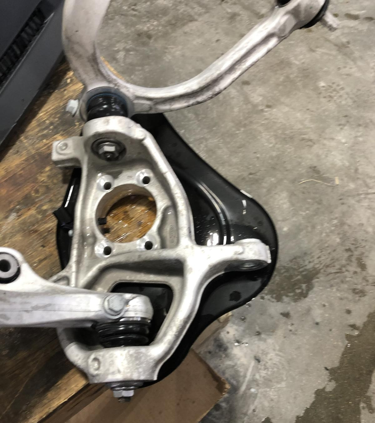 2018 Lamborghini Huracan Performante Left Front Knee Assy Control Arms & Spindle