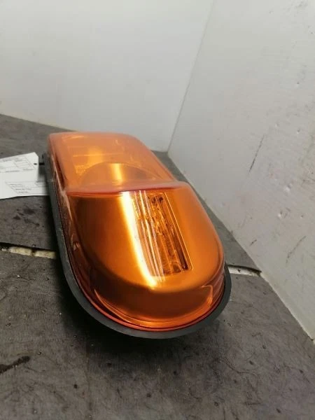 Driver Corner/Park Light Park Lamp-turn Signal Fits 07-11 FJ CRUISER 1391608 - Image 2 of 4