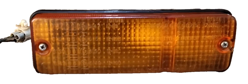 Luz intermitente derecha Toyota Corolla: 1984, 1985, 1986, 1987 Foto 2 de 4