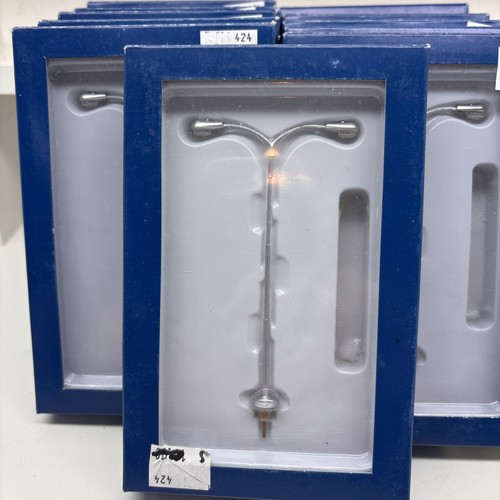 Luz de calle Walthers 949-4313 Tear Drop doble brazo escala HO | Zustand: Used