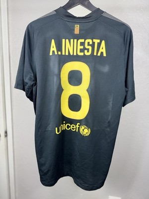 BARCELONA NIKE 2011/2012 FOOTBALL AWAY JERSEY #8 INIESTA SIZE “L