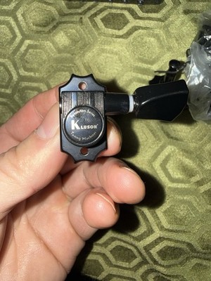 KLUSON REVOLUTION KRG-3-B, G MOUNT 3 X 3 NON LOCKING TUNERS BLACK