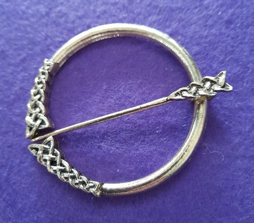 Viking Retro Brooch Penannular Shoulder Shawl Scarf Clasp Cloak Silver or Bronze - Picture 5 of 15