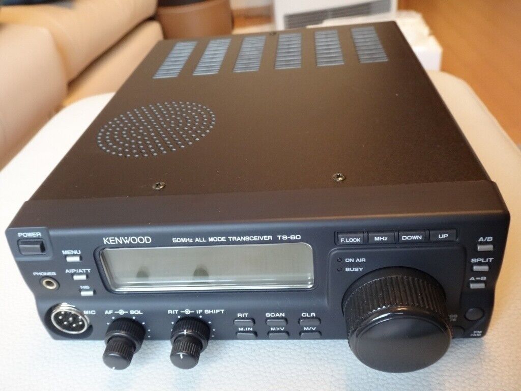 KENWOOD TS-60S 50MHz transceiver modified to 100W CW filter KENWOOD TS-60S 50MHz transceiver modified to 100W CW filter