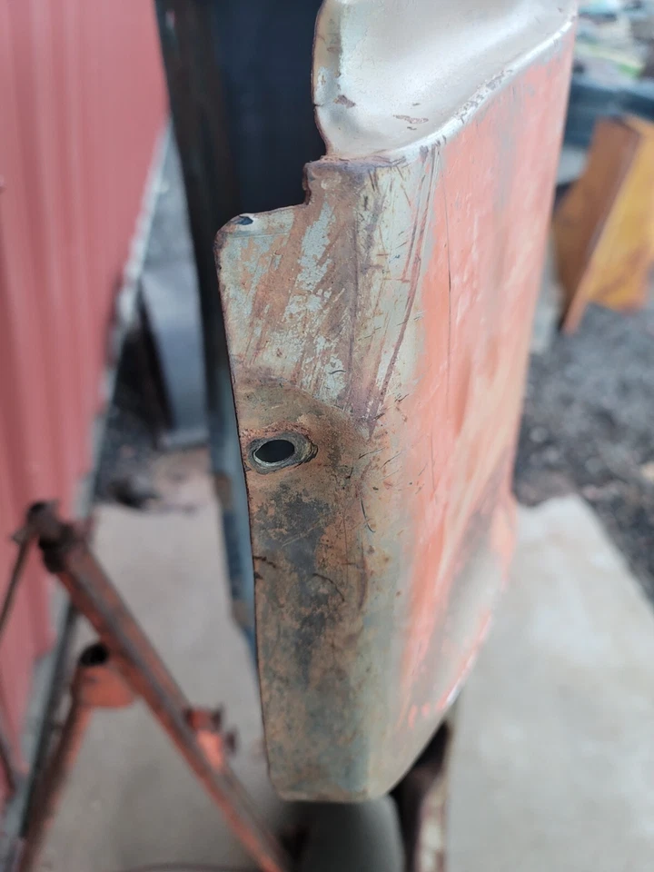 Oldsmobile Cutlass F85 1964 guardabarros lateral del conductor OEM Foto 2 de 4