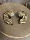 VTG LISNER 1 1/4” GOLD PLATED LEAF CLIP ON EARRINGS- Costume Jewelry