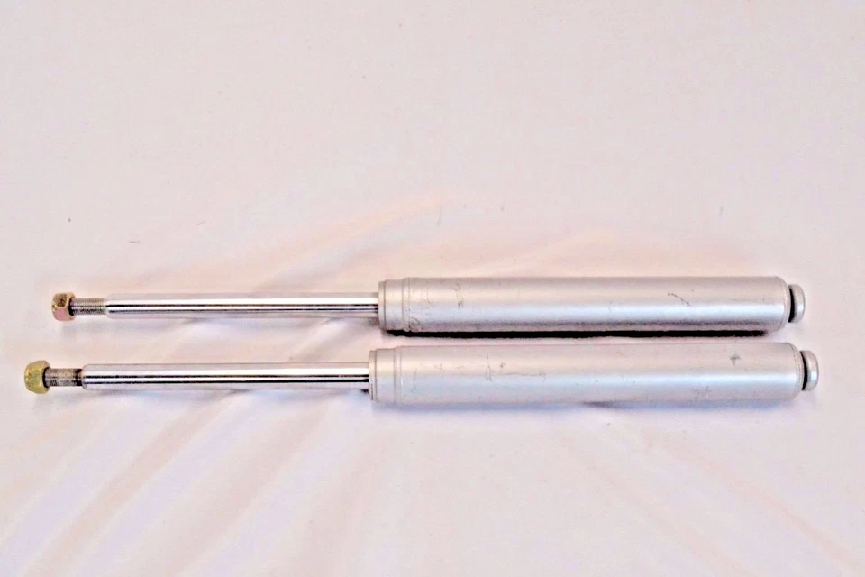 Front Left & Right Suspension Struts 2PCS For Volkswagen Golf 92-85; Jetta 89-85 - Imagem 2 de 4