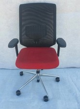 Vitra   Meda  Pro Drehstuhl Bürostuhl Rot  Schwarz