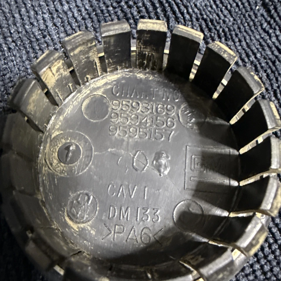 ЦЕНТРАЛЬНЫЙ КОМПЛЕКТ КОЛПАКОВ КОЛЕС PONTIAC AZTEK GRAND PRIX AM VIBE MONTANA SUNFIRE ОТ ОРИГИНАЛЬНОГО ПРОИЗВОДИТЕЛЯ C10 - Изображение 3 из 3