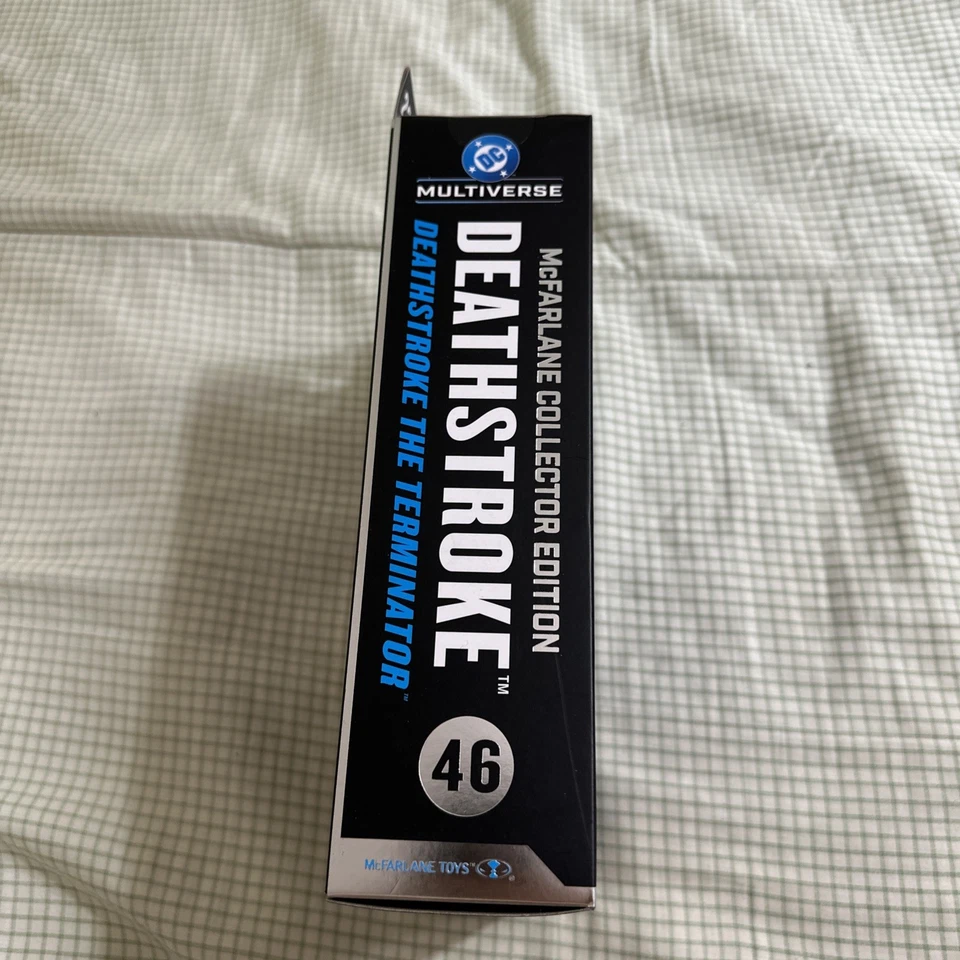 Mcfarlane Collectors Edition DC Multiverse Deathstroke 7" Collectors Edition - Image 4 of 4