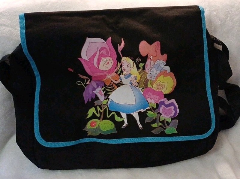 Alice In Wonderland Messenger Bag Black 