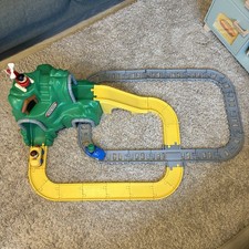 Little Tikes Peak Road & Rail Mountain Set 