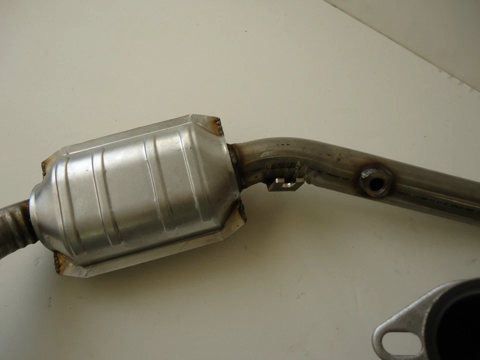 1996 1997 1998 1999 Ford Taurus 3.0L V6 Front Vin U Catalytic Converter - Image 3 of 4