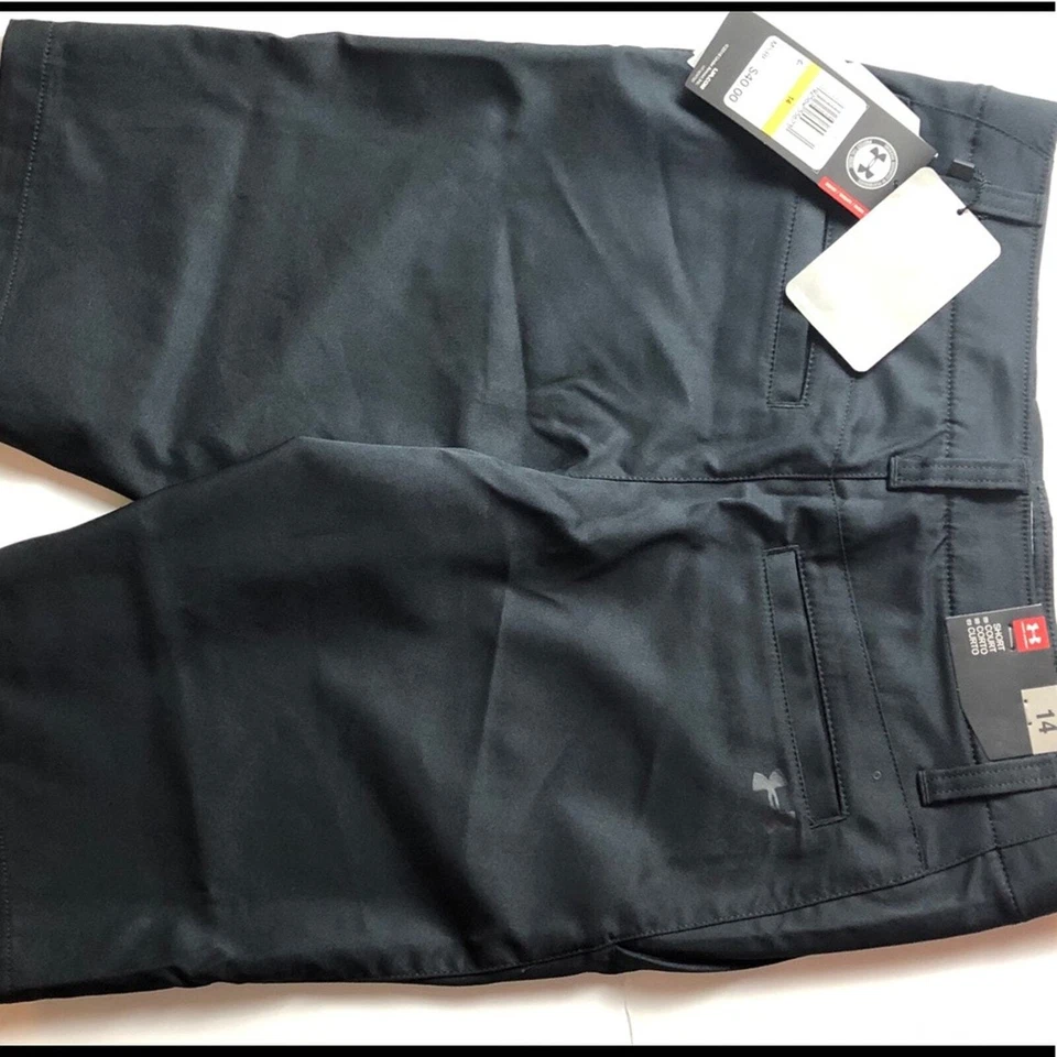 Shorts Under Armour juvenil solto absorção de umidade - Imagem 3 de 4