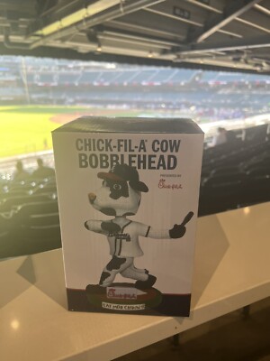 Chick-fil-A Cow Bobblehead - Atlanta Braves Giveaway (8/20/24) - MLB Promo-883232