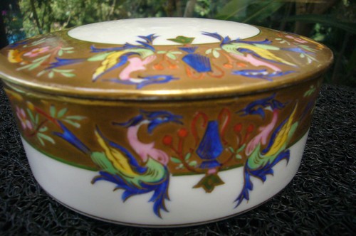 FRENCH PORCELAIN LIMOGES TRINKET BOXE SIGNED SIGISMOND MAAS (1891 1935) - Picture 3 of 9