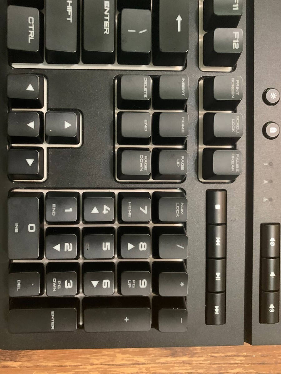 Corsair RGB コントローラー CORSAIR RGB and fan controller overview | CORSAIR