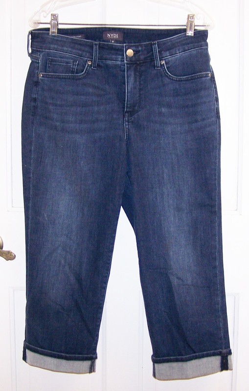 NYDJ Size 10 Marilyn Straight Cut Offs