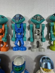 Lego Life On Mars Minifigure Lot of 8 Aliens Martian Astronaut 7315 7316 7313