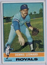 1976 Topps #334 Dennis Leonard in EX Condition Royals