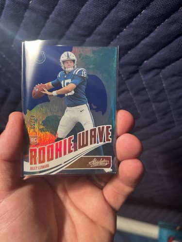 2025 Panini Absolute Riley Leonard Base (RAW)