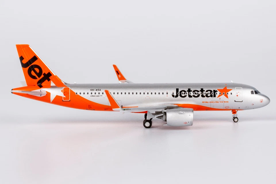 NG Models 1:400 Jetstar Airways Airbus A320neo VH-A5A Diecast Model Aircraft - image 2 of 4