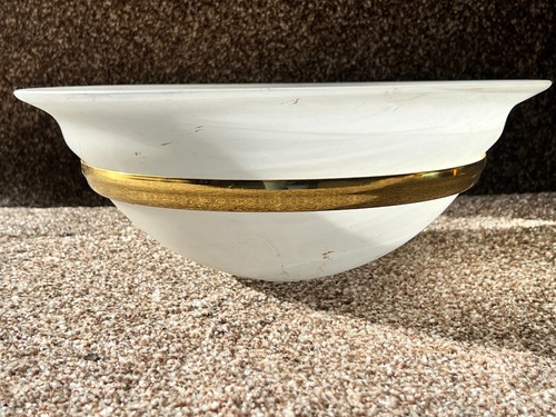 VINTAGE ART DECO WEISS GLAS DECKENLICHTSCHIRM RUND GOLDBAND